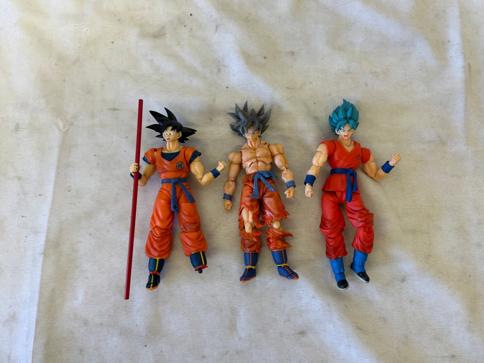 Dragon Ball Z Son Goku x3 S.H. Figuarts Action Figures Base/Ultra Instinct/SSGSS (1 of 5)