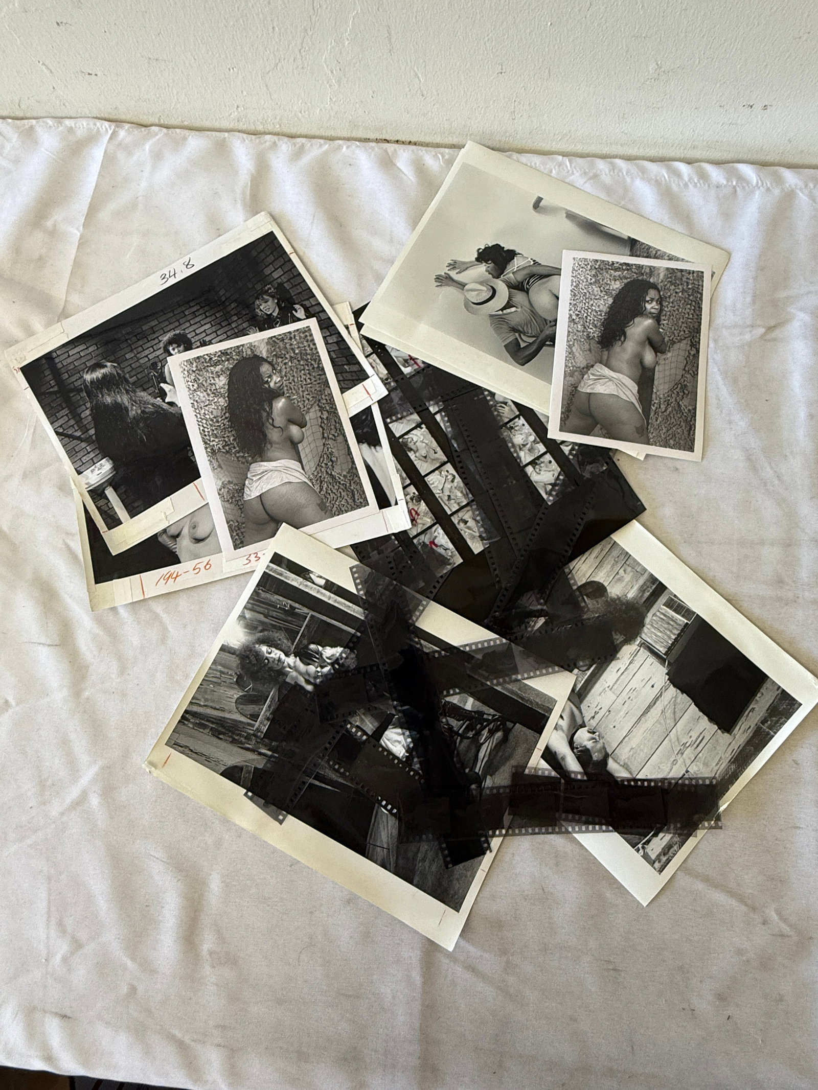 Vintage Black and White Erotic Photos, Contact Sheets and Negatives: Vintage Black and White Erotic Photos, Contact Sheets and Negatives