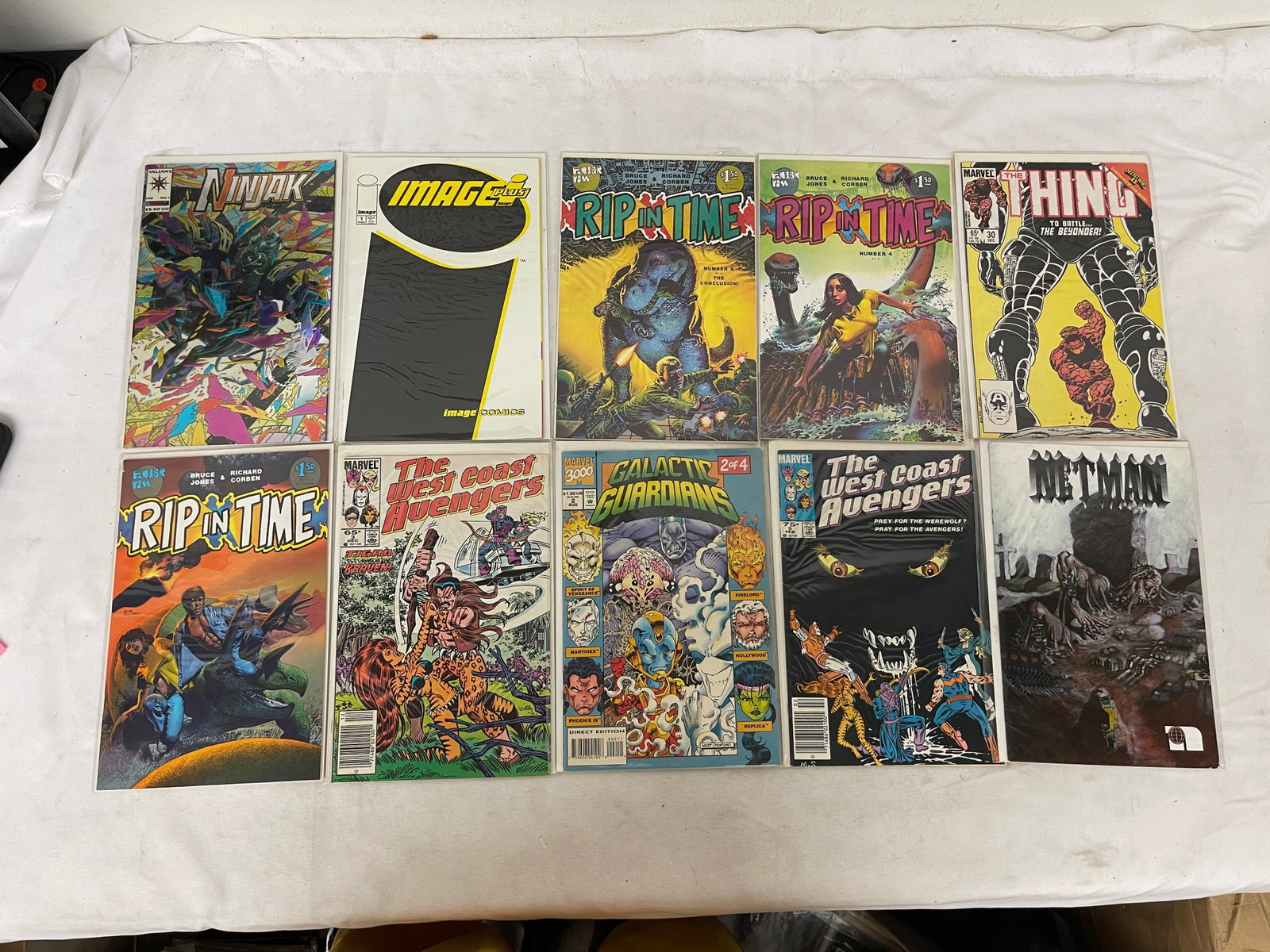 Vintage Comic Book Collection Lot: Vintage Comic Book Collection Lot