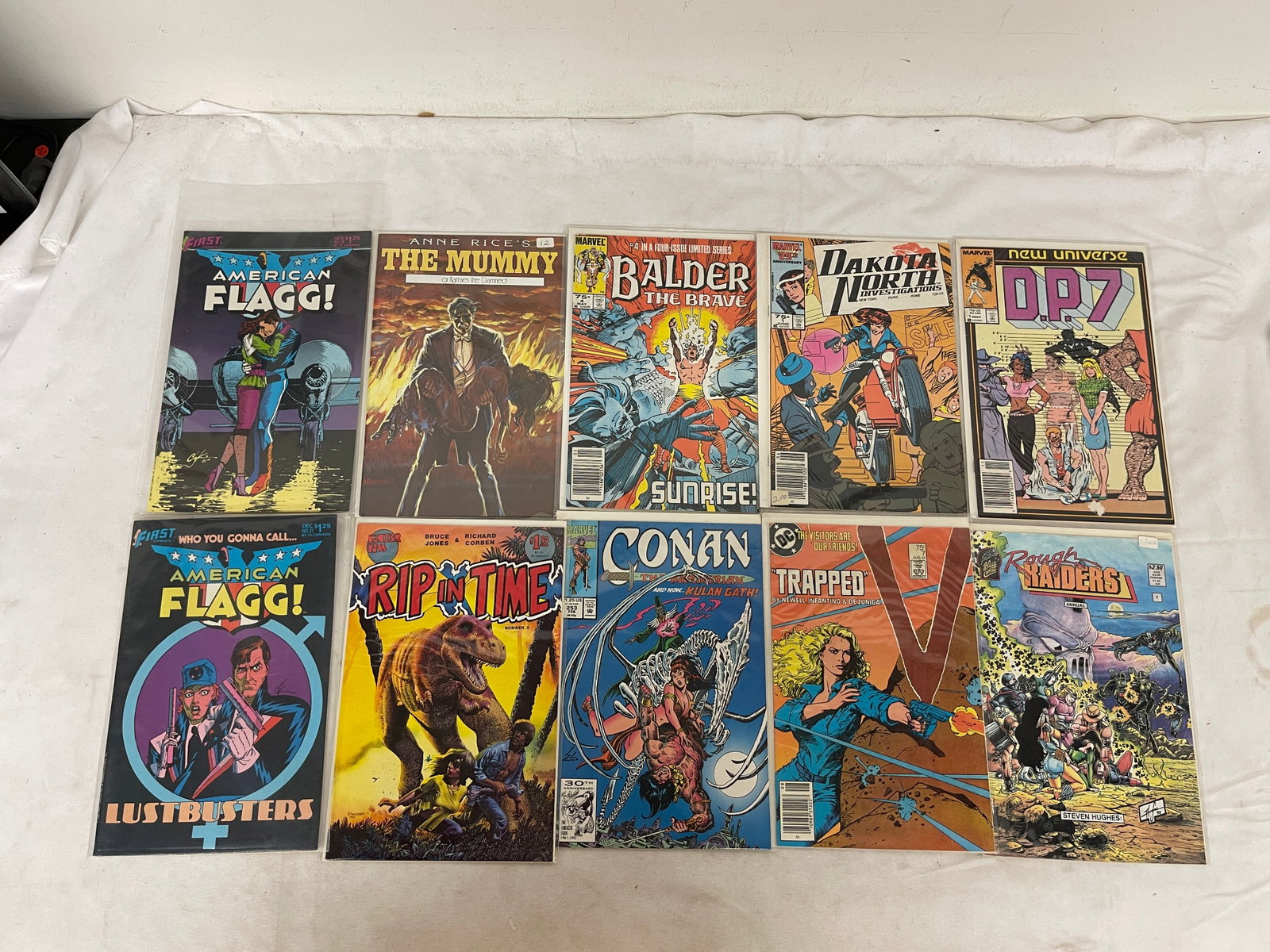 Vintage Comic Book Collection Lot: Vintage Comic Book Collection Lot