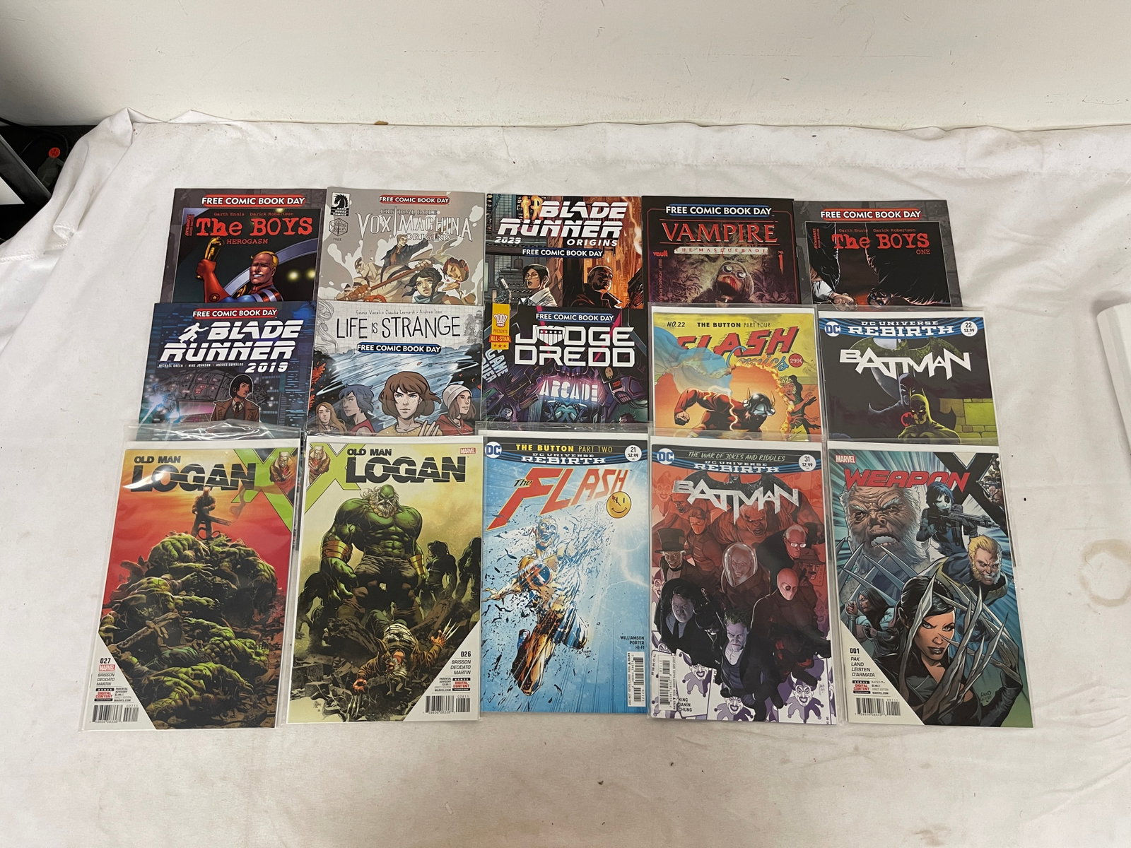 Vintage Comic Book Collection Lot: Vintage Comic Book Collection Lot