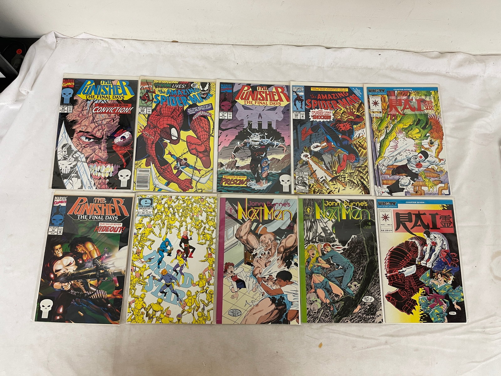 Vintage Comic Book Collection Lot: Vintage Comic Book Collection Lot