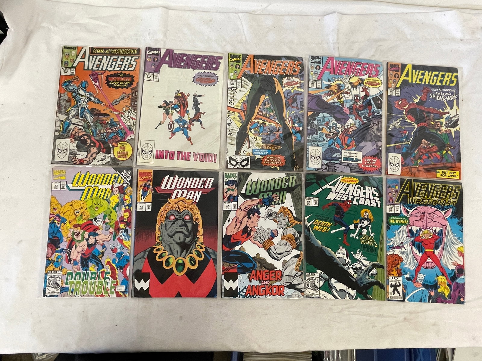 Vintage Comic Book Collection Lot: Vintage Comic Book Collection Lot