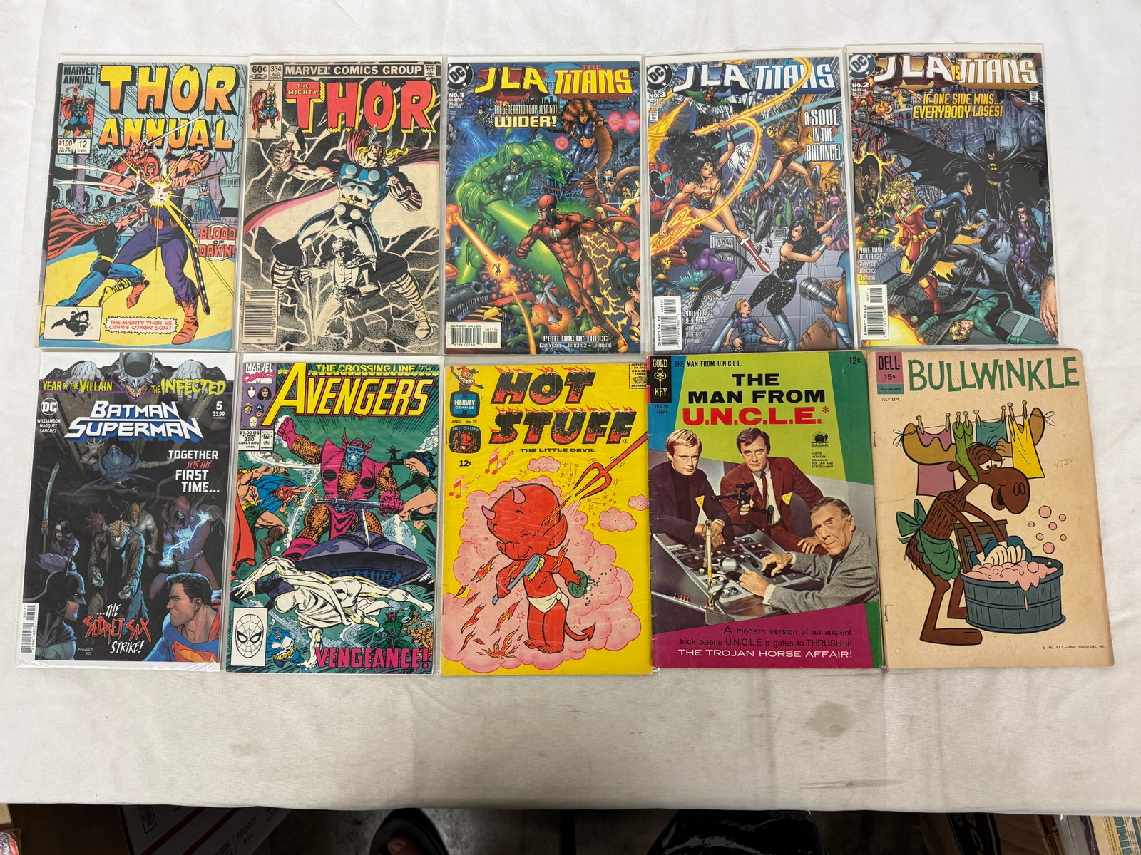 Vintage Comic Book Collection Lot: Vintage Comic Book Collection Lot