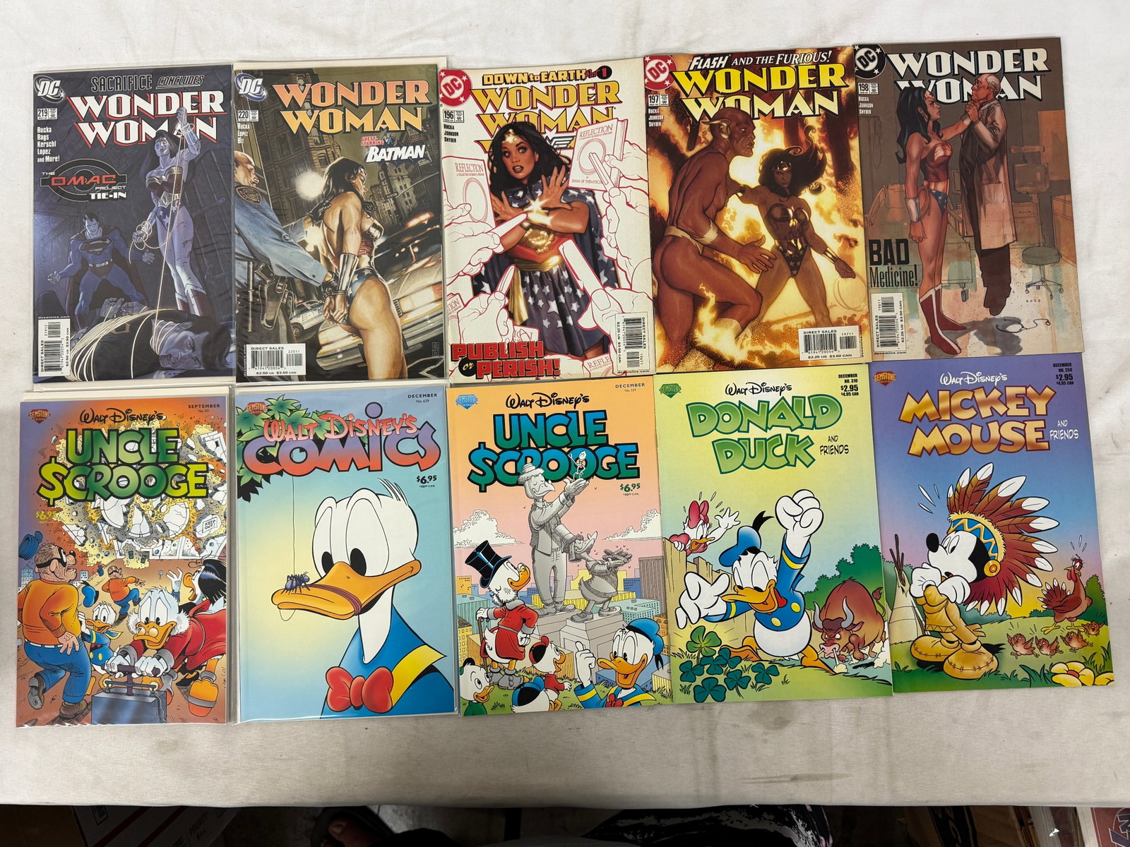 Vintage Comic Book Collection Lot: Vintage Comic Book Collection Lot