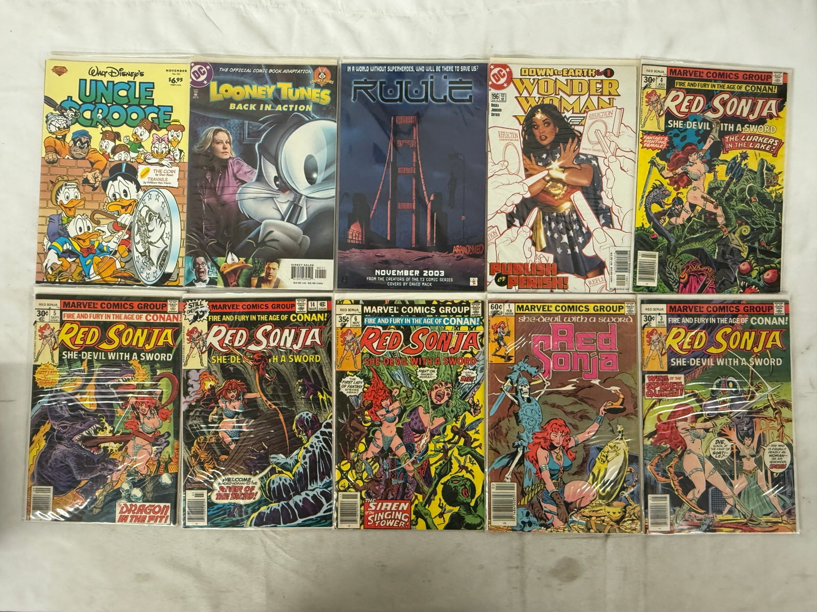 Vintage Comic Book Collection Lot: Vintage Comic Book Collection Lot