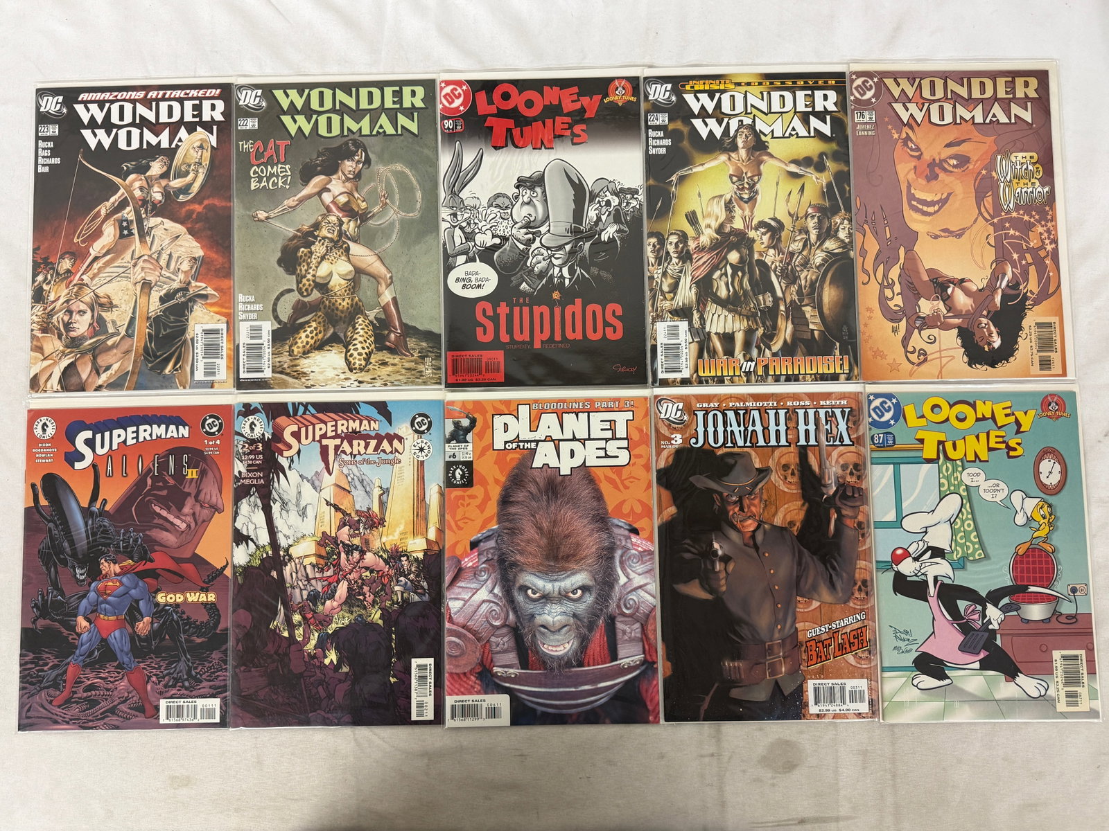 Vintage Comic Book Collection Lot: Vintage Comic Book Collection Lot