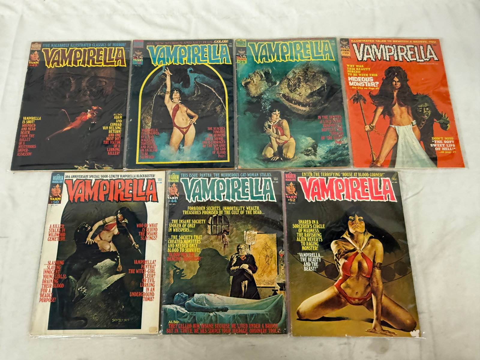 Vintage Comic Book Collection Lot: Vintage Comic Book Collection Lot