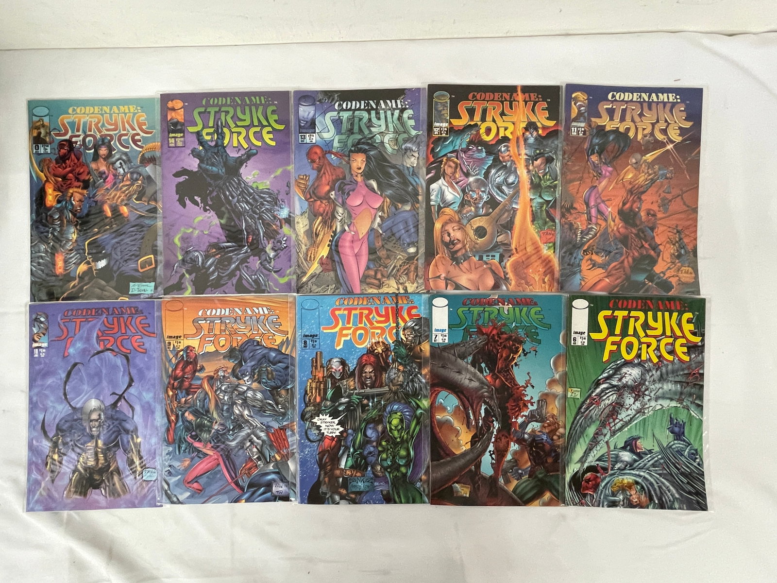 Vintage Comic Book Collection Lot: Vintage Comic Book Collection Lot
