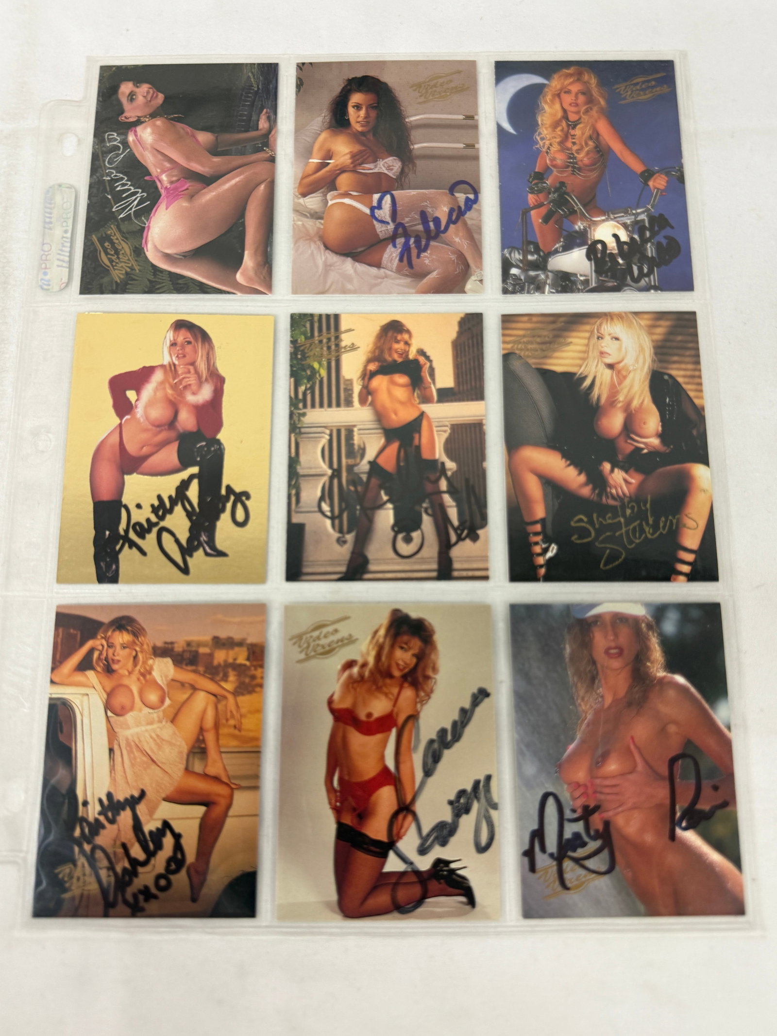 Vintage Signed Adult Trading Card Collection Lot: Vintage Signed Adult Trading Card Collection Lot