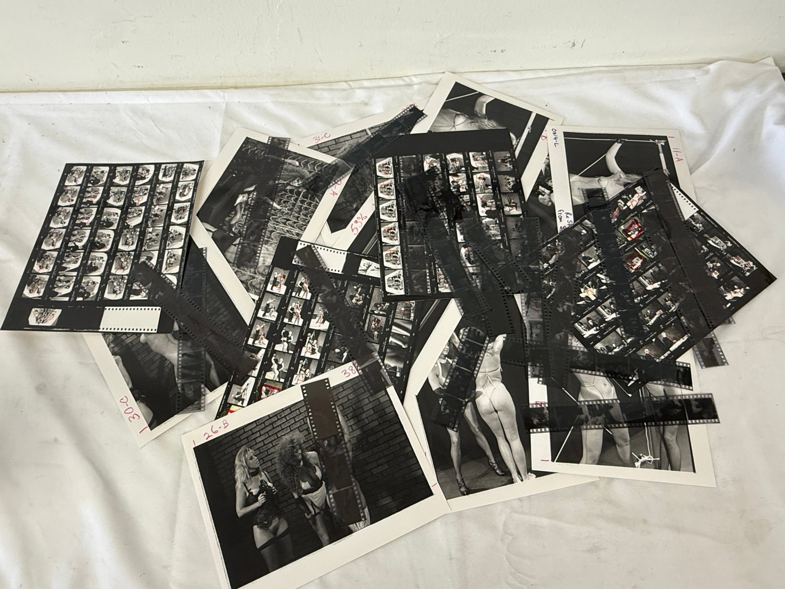 Vintage Black and White Erotic Adult Photographs Negatives and Contact Sheets: Vintage Black and White Erotic Adult Photographs Negatives and Contact Sheets