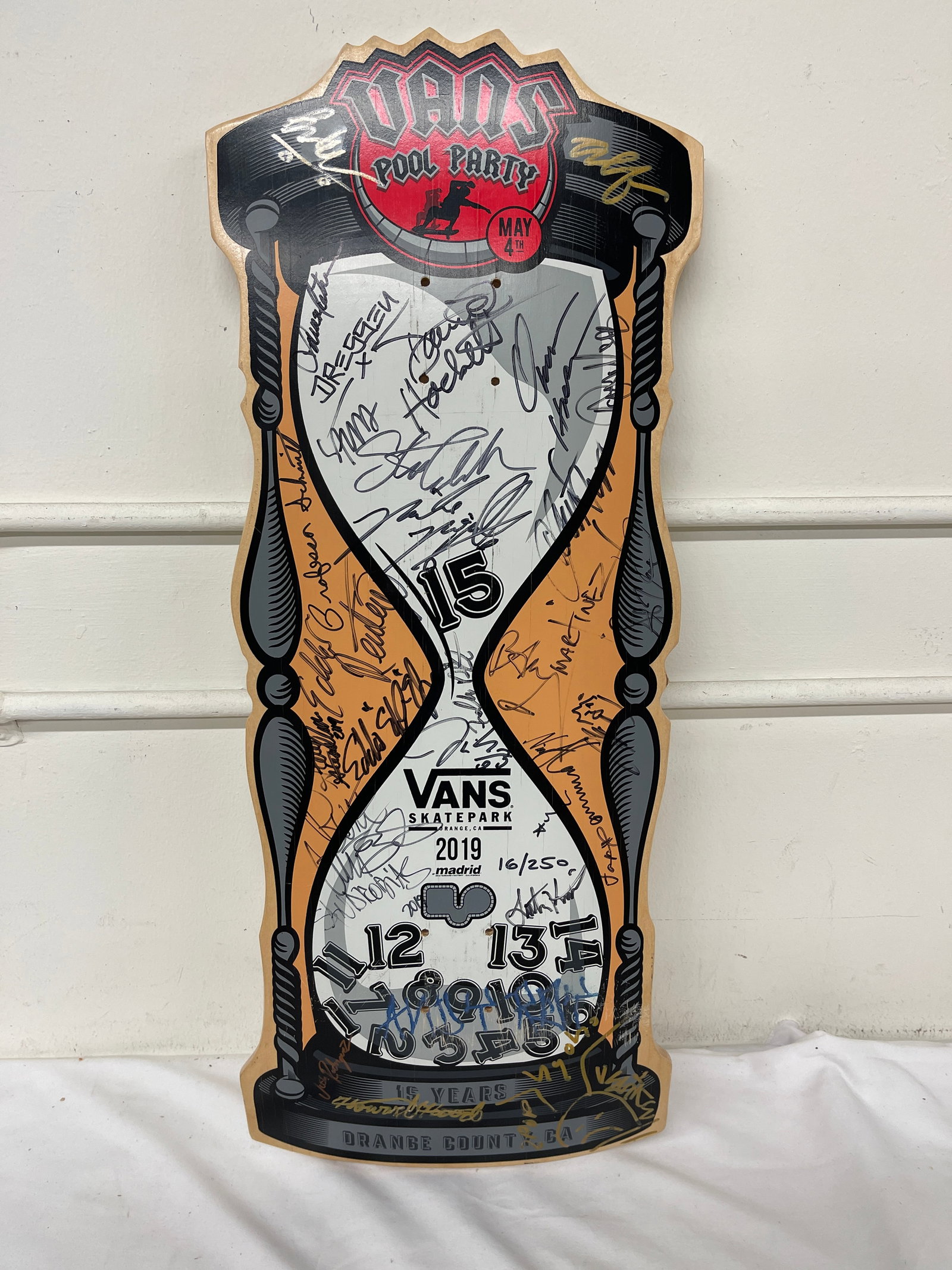 Vans Pool Party 2019 Signed Madrid Skateboard Deck 16/250 Limited Edition (1 of 5)