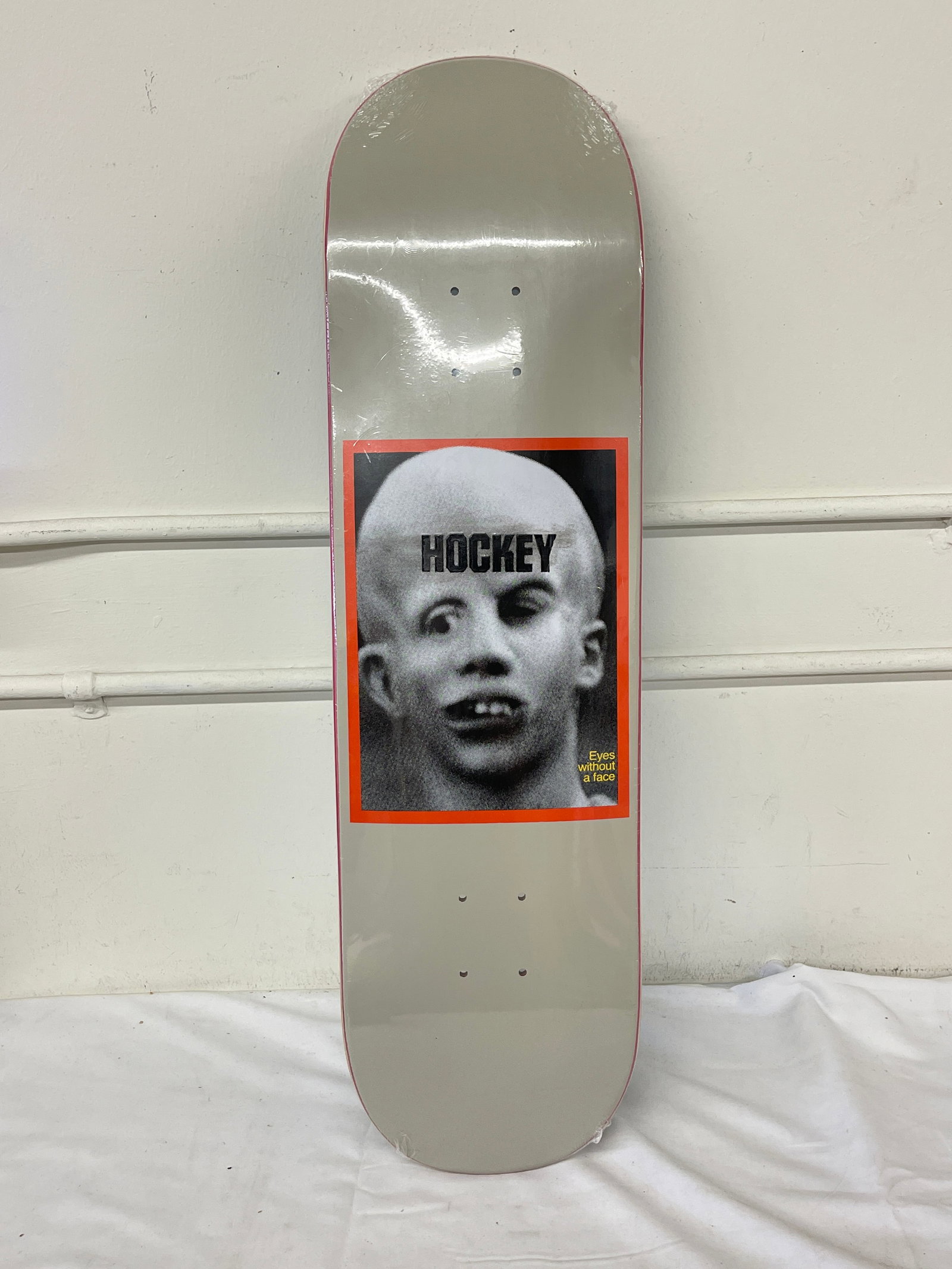 Hockey Skateboards 'Eyes Without A Face' Skateboard Deck 8.5" (1 of 2)