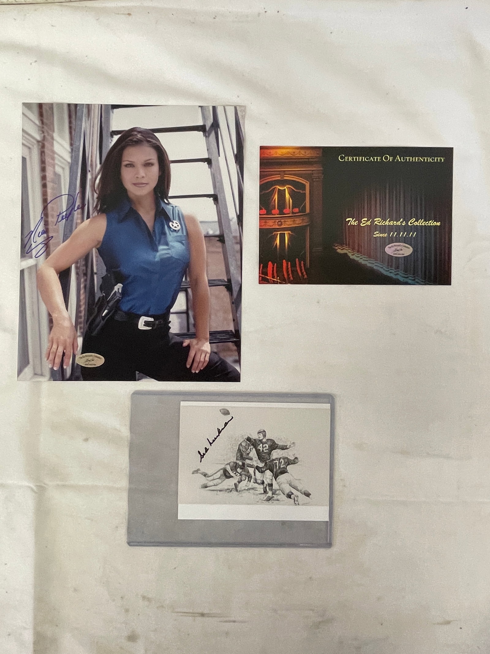Nia Peeples & Sid Luckman #42 Signed Photos with COA Ed Richards Collection: Nia Peeples & Sid Luckman #42 Signed Photos with COA Ed Richards Collection