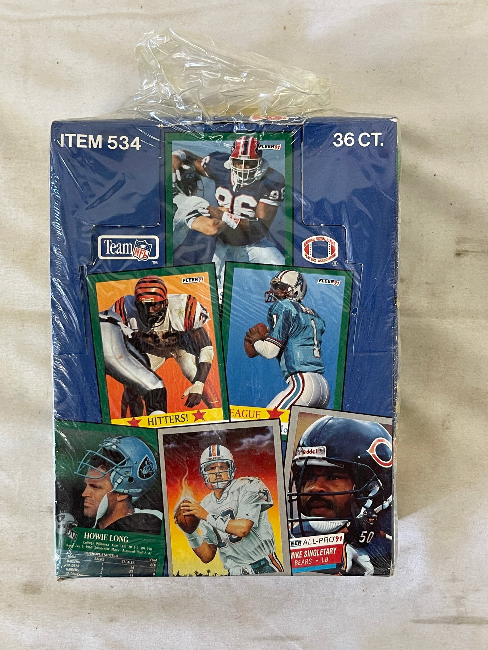 1991 Fleer Football NFL Trading Cards Sealed Wax Box 36 Packs Item 534: 1991 Fleer Football NFL Trading Cards Sealed Wax Box 36 Packs Item 534