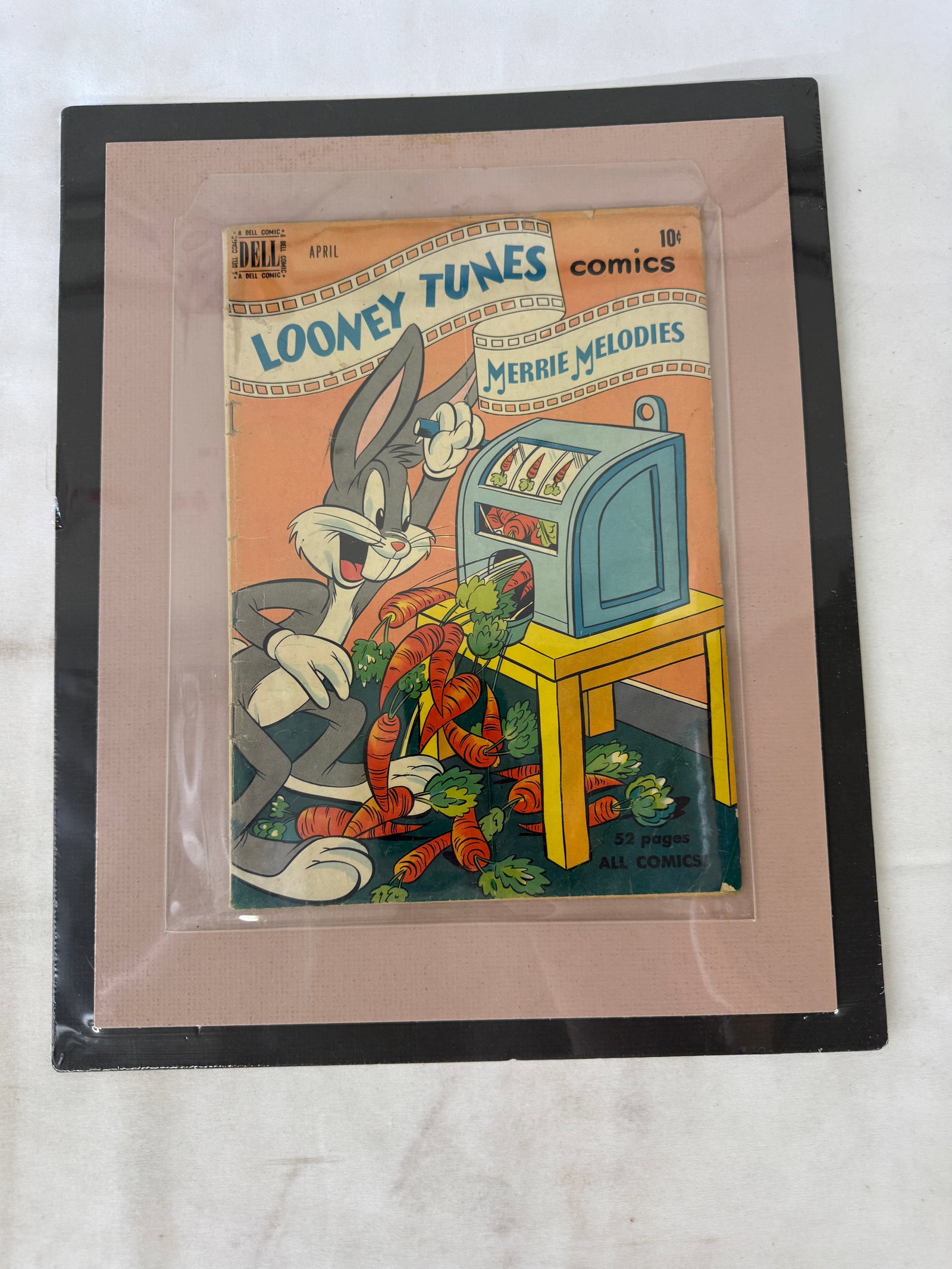 Bugs Bunny Looney Tunes Merrie Melodies Dell Comics April Issue 10 Cent (1 of 2)