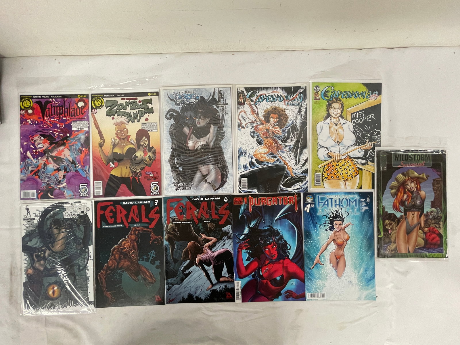 Vintage Comic Book Collection Lot: Vintage Comic Book Collection Lot