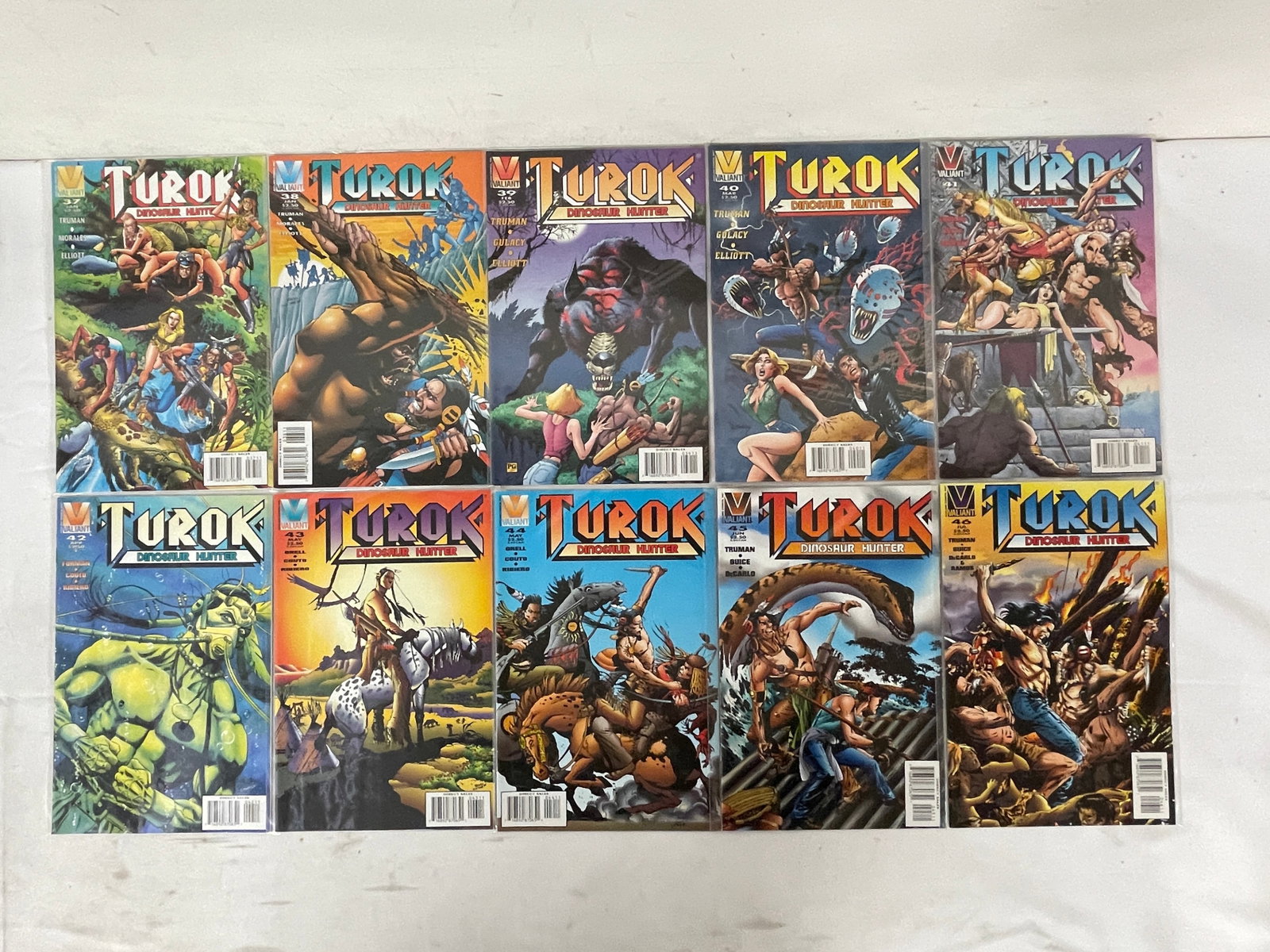 Vintage Comic Book Collection Lot: Vintage Comic Book Collection Lot