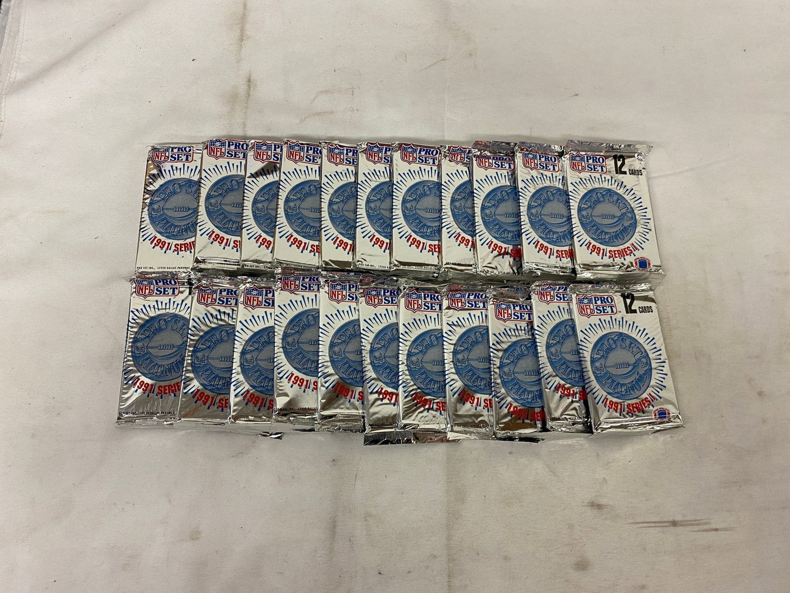1991 NFL Pro Set Platinum Series Football Trading Cards 20 Sealed Packs: 1991 NFL Pro Set Platinum Series Football Trading Cards 20 Sealed Packs