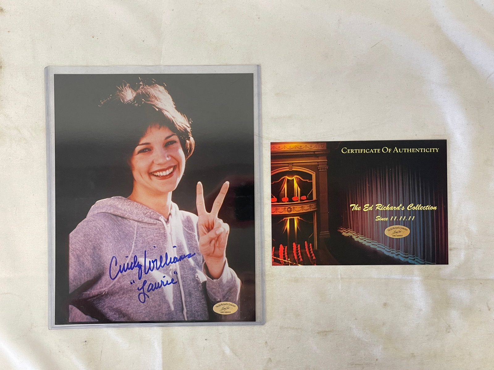 Cindy Williams 'Laurie' Laverne & Shirley Signed 8x10 Photo w/ COA: Cindy Williams 'Laurie' Laverne & Shirley Signed 8x10 Photo w/ COA