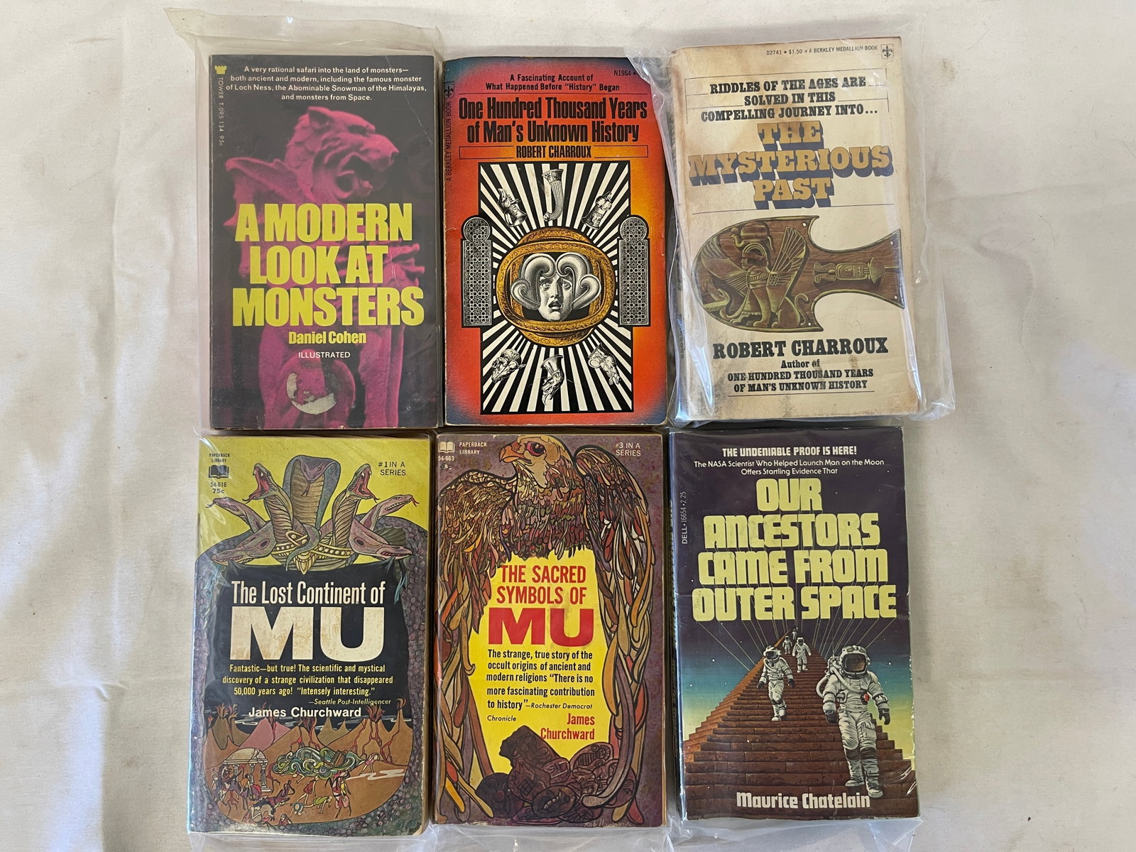 Vintage Sci-Fi Science Fiction Book Collection Lot (1 of 3)