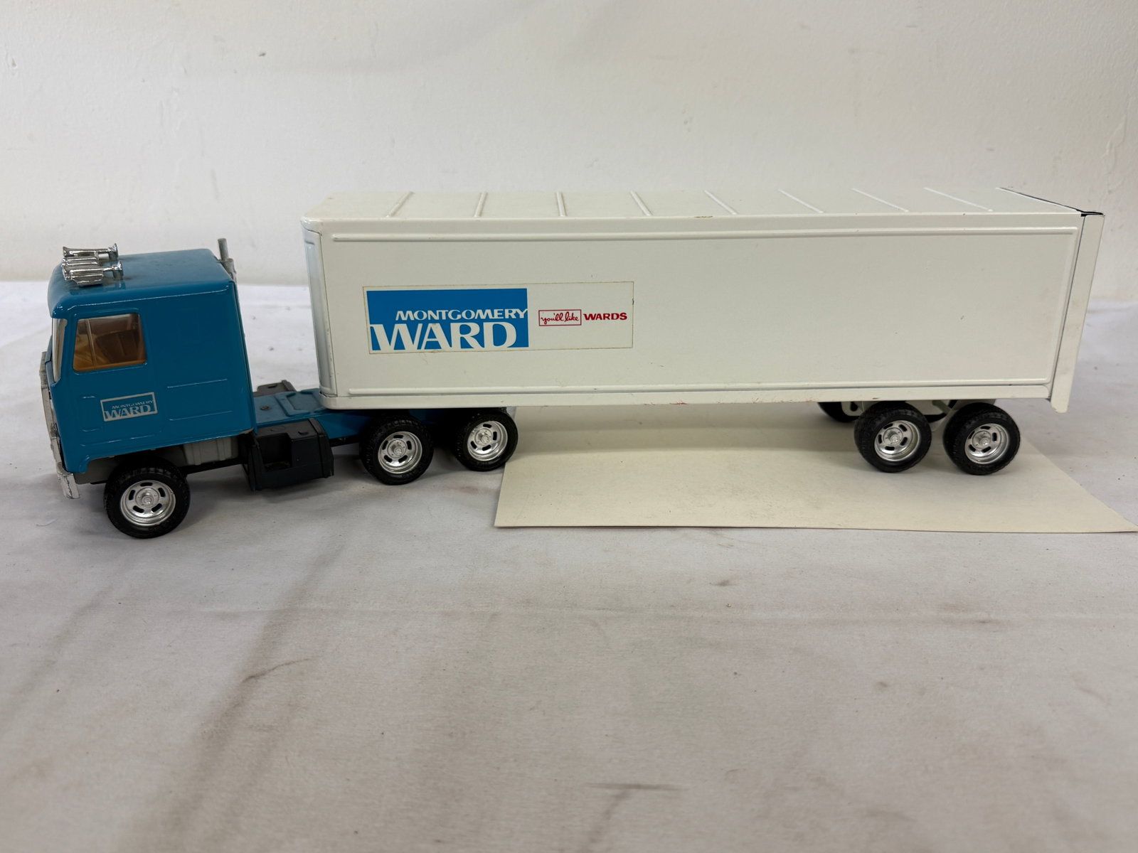 Ertl Montgomery Ward Semi Truck & Trailer Die Cast Toy Model #2040 (1 of 4)
