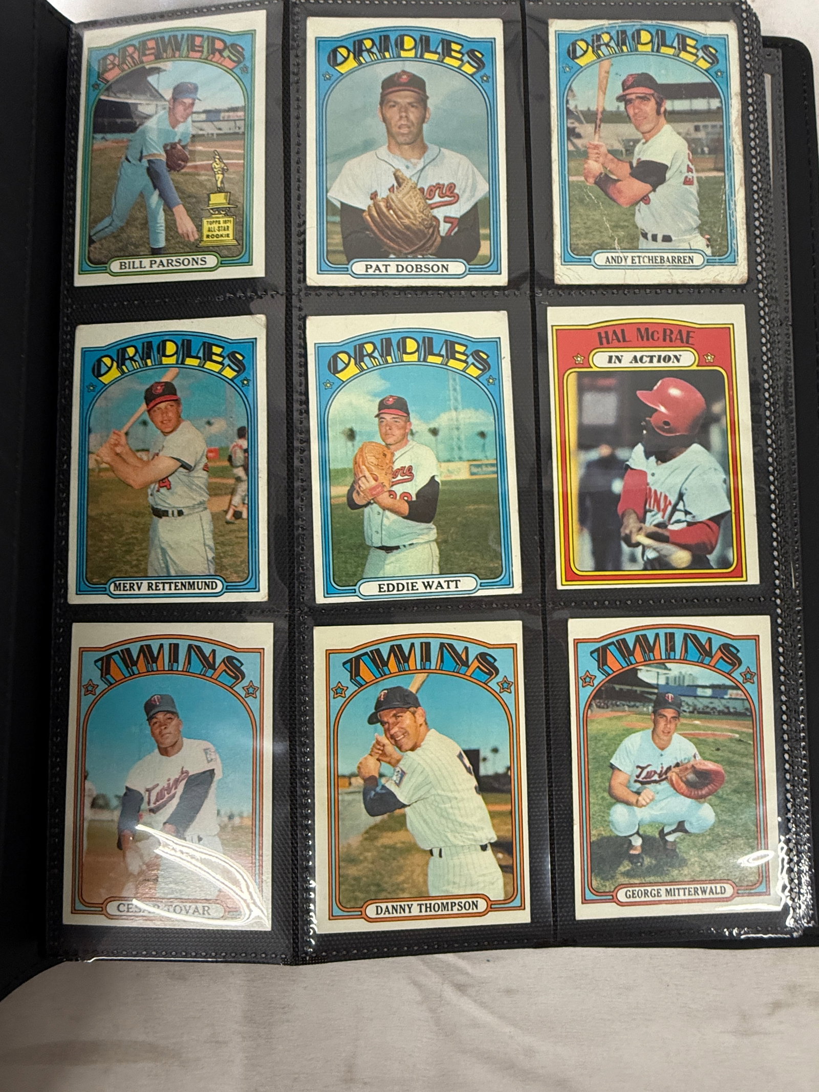 Vintage 1960s-1970s MLB Baseball Cards in Binder - ~200 Cards (1 of 3)