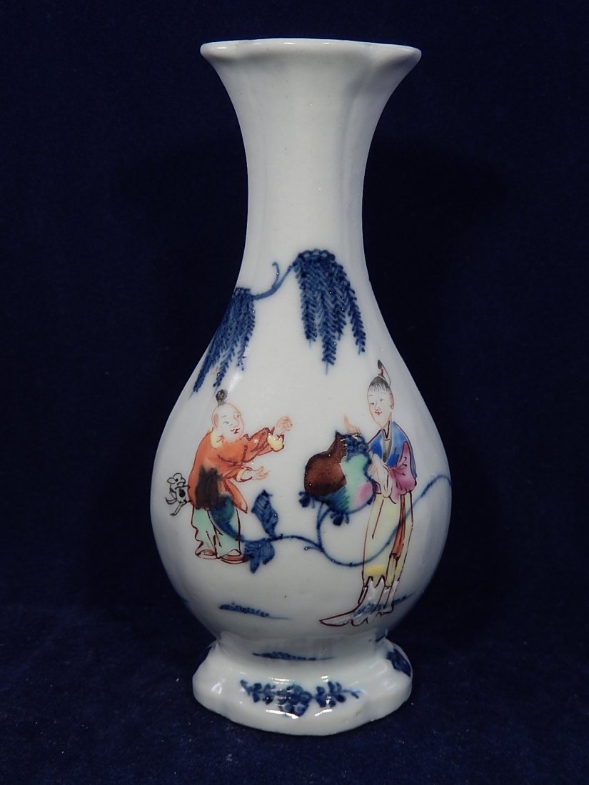A small Chinese 18th century Mandarin porcelain vase
