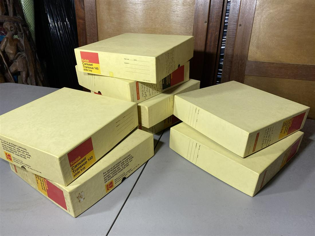 Large lot of slides - mostly family from 80s: Includes quite a few pre-made Souvenir slides as well. Plus a projector and three empty carousels. Free pickup or we'll drop at the Shipper for a $5 fee.