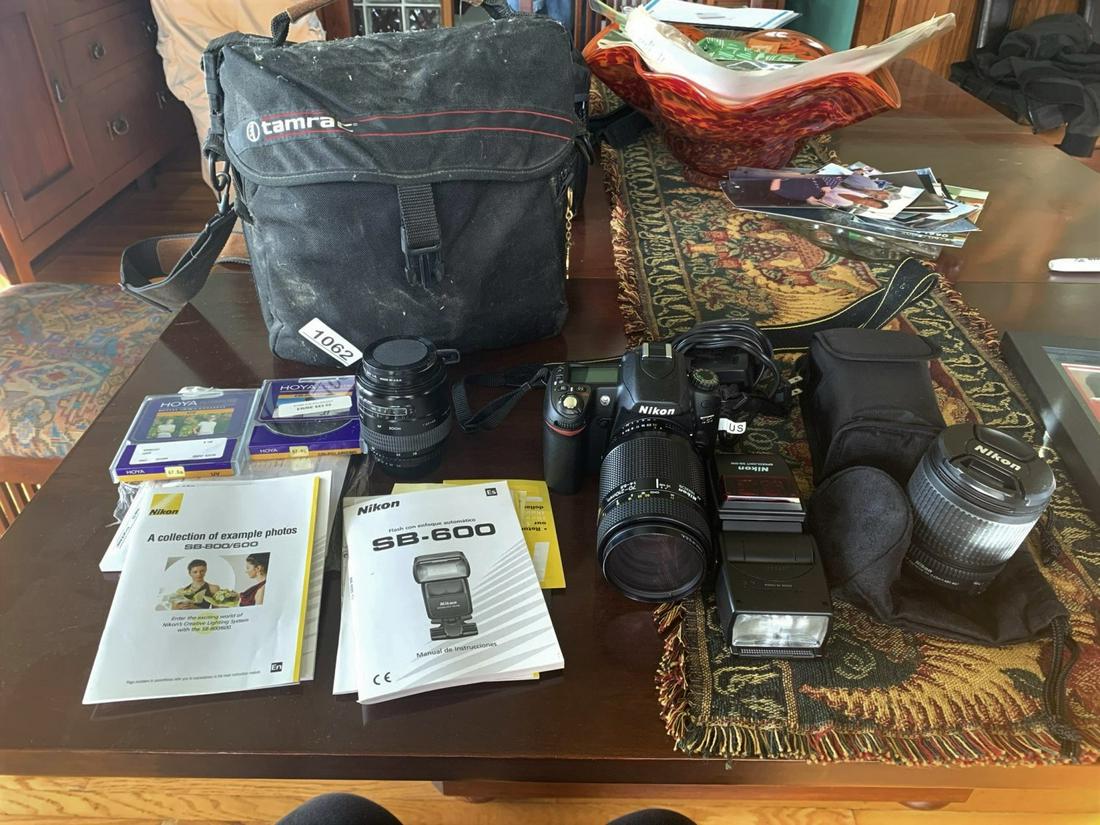 Nikon D80 Digital Camera Plus 3 Lenses, flashes etc: Free pickup or we'll drop at the shipper for a $3 fee.