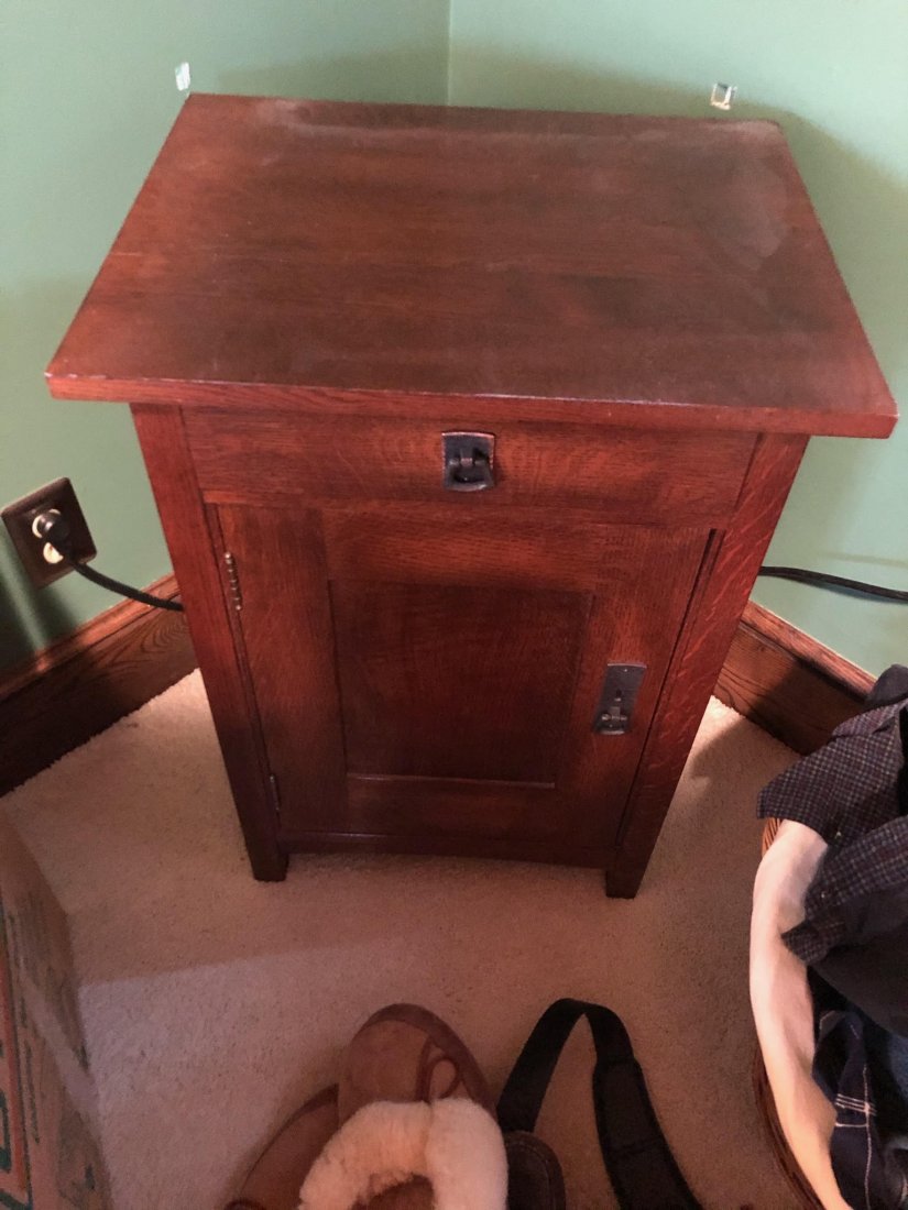 Stickley Oak Arts and Crafts Lamp Cabinet: Shipping not available. You (or your representative) must pickup during the pickup windows of Wednesday Dec. 16 from 11 am to 4 pm or Saturday Dec. 19 from 10 am to 4 pm. If you do not pick up you wil