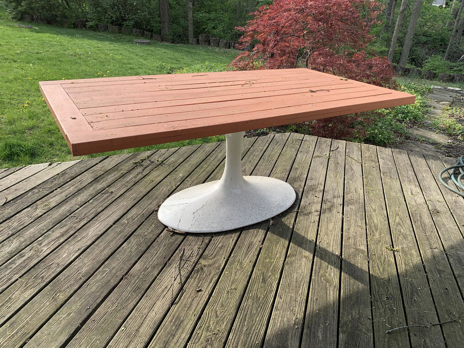 Mid-century Saarinen Tulip Table Base with Outdoor (1 of 3)