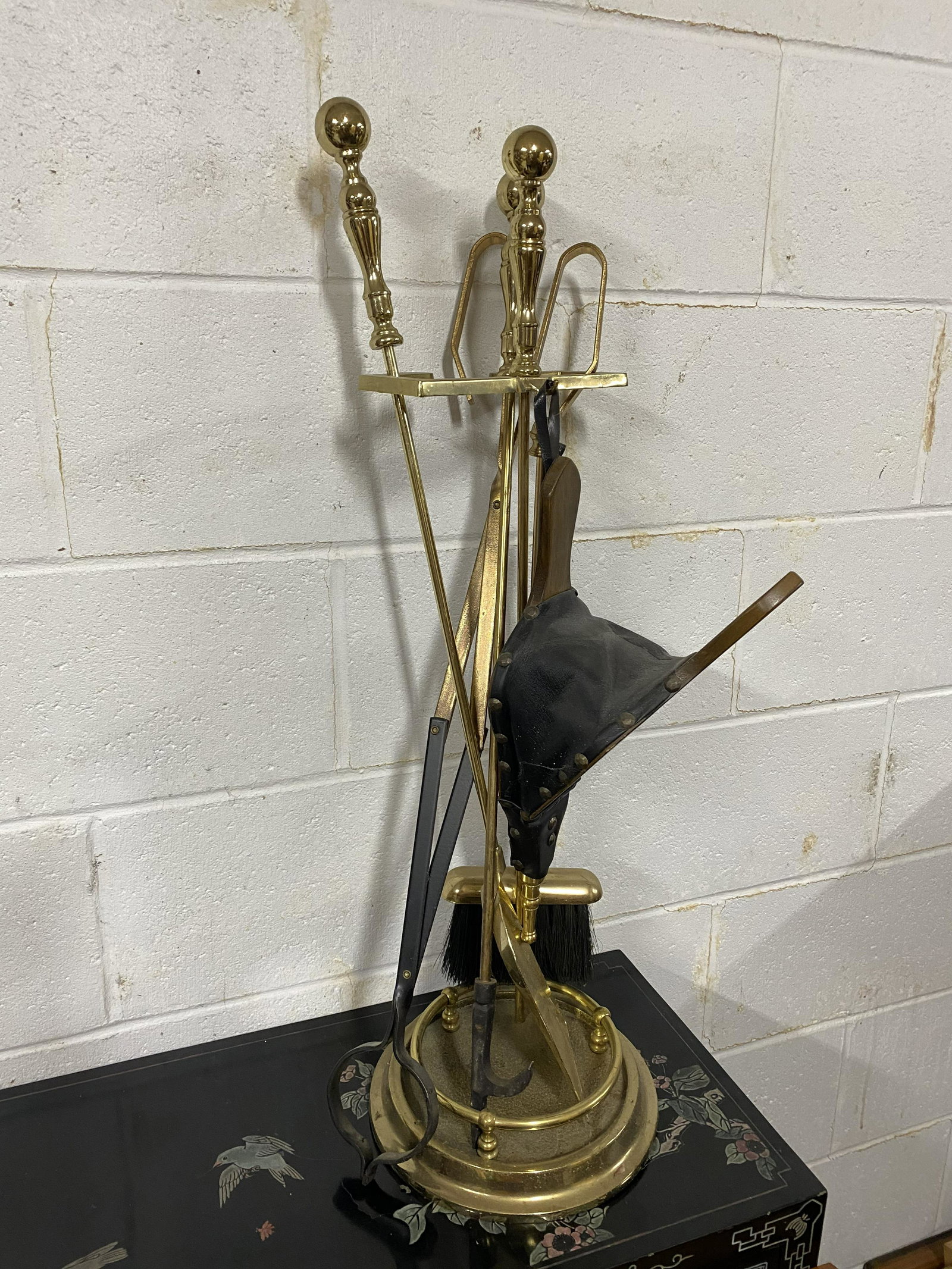 Group of brass fireplace tools.: Group of brass fireplace tools. Shipping not available, you must pickup during the pickup window of Noon to 4 pm.