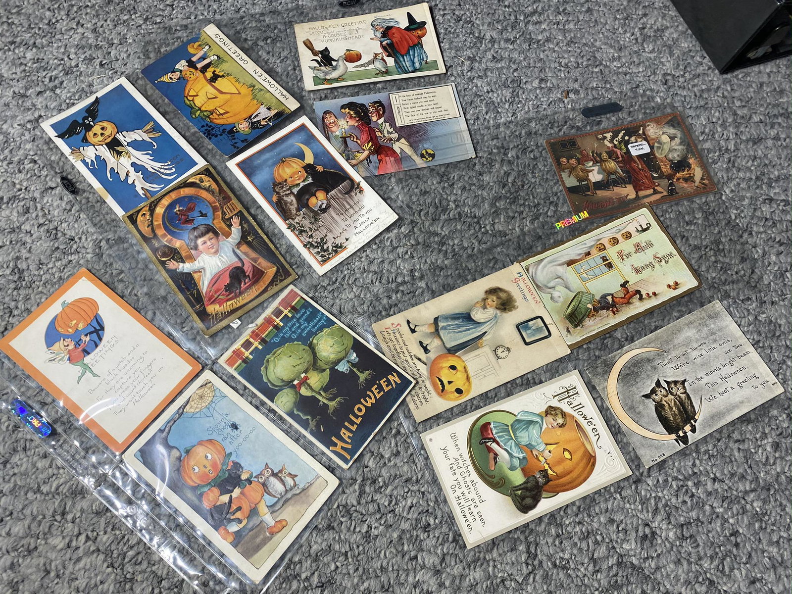 Group lot of assorted antique Halloween Postcards (1 of 11)