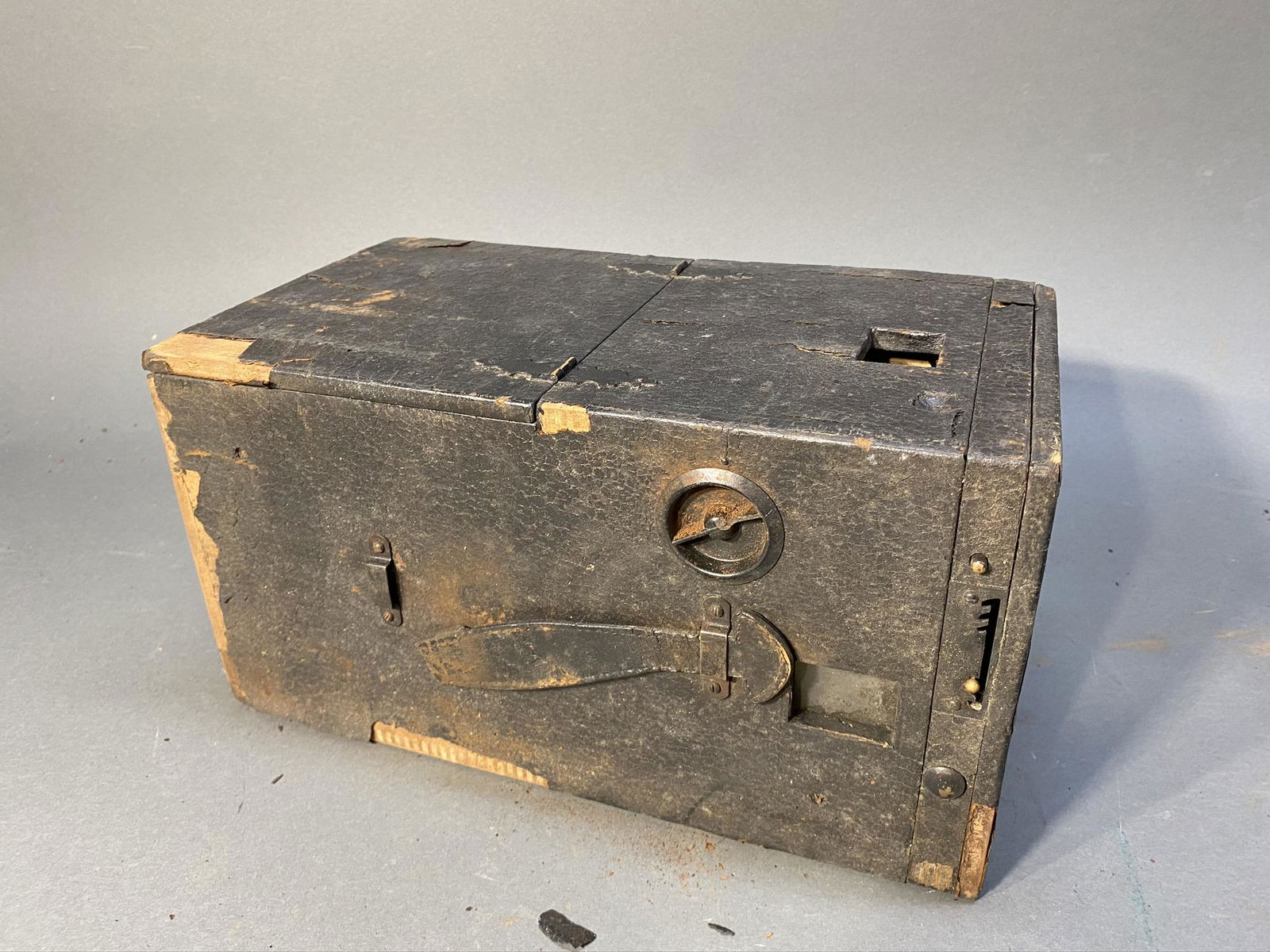 Antique Blair Hawkeye Detective Camera: Antique Blair Hawkeye Detective Camera . ca 1890 12" long x 7" wide. Free pickup or we'll drop at our shipper for a $3 drop off fee.