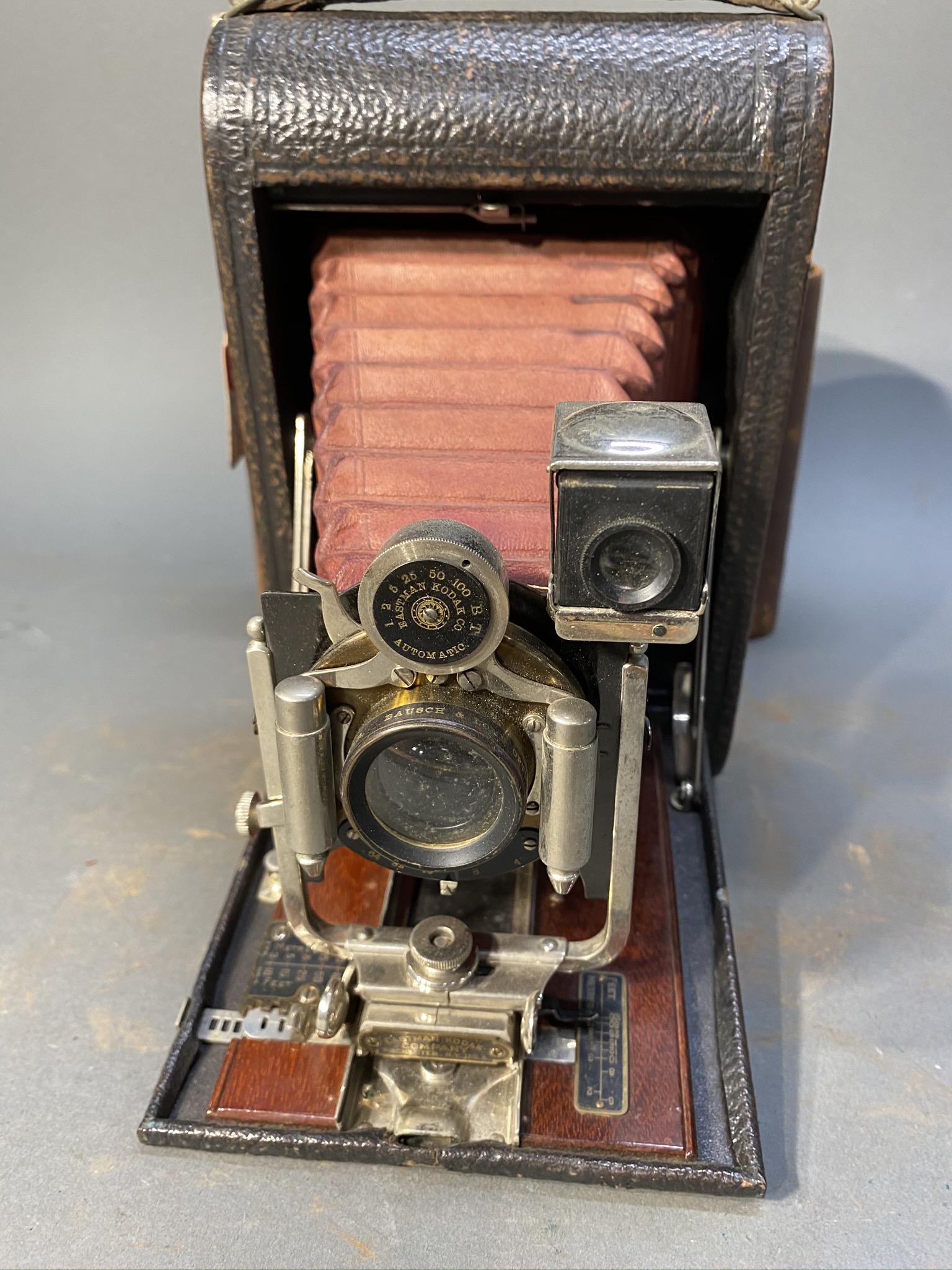 Kodak No.4 Folding Camera Red Bellows: Kodak No.4 Folding Camera Red Bellows. 8" long when extended. Free pickup or we'll drop at our shipper for a $3 drop off fee.