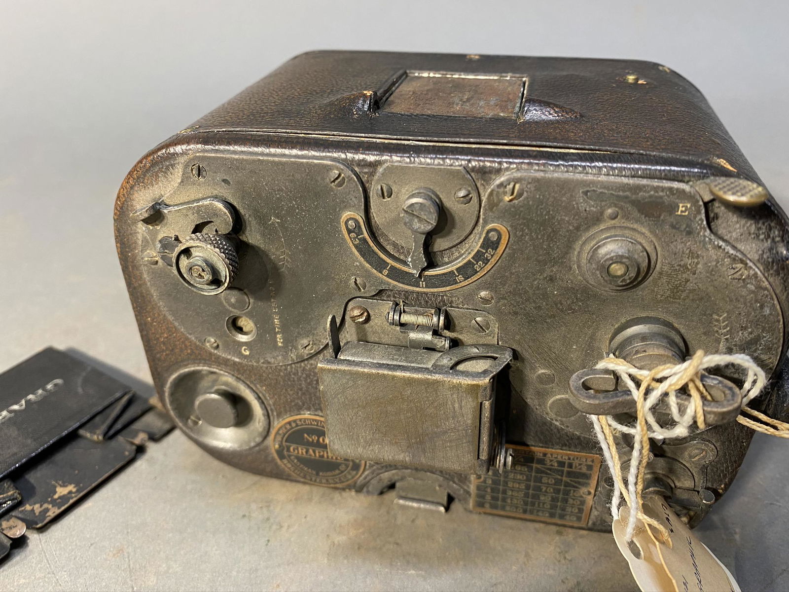 Graflex O Graphic Roll Camera: Graflex O Graphic Roll Camera. 3.25" high x 3.75" deep x 4.5" long. Free pickup or we'll drop at our shipper for a $3 drop off fee.