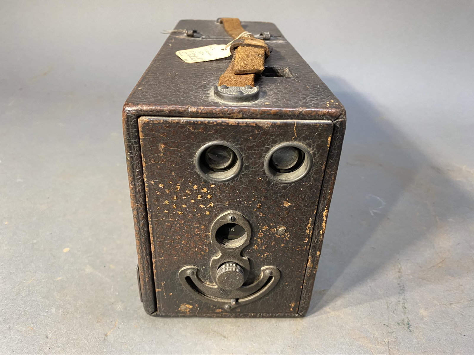Beck's Frena No. 0 Detective Box Camera: Beck's Frena No. 0 Detective Box Camera. Unusual magazine mechanism - the first use of notched celluloid film. 10" long x 5.25" high x 3.75" deep. Free pickup or we'll drop at our shipper for a $3 dro