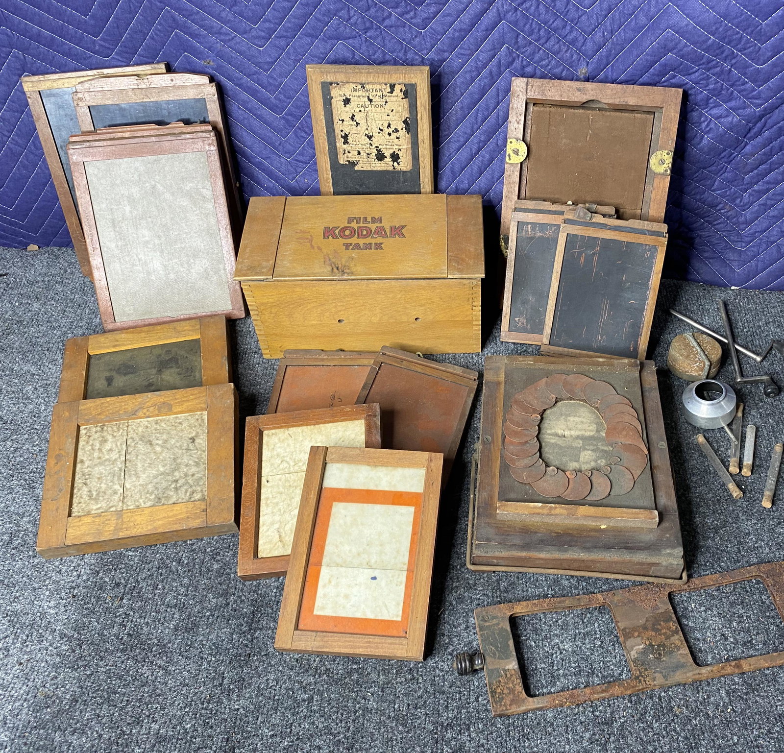 Group lot of plate holders, Film roller, Film tank and: Group lot of plate holders, Film roller, Film tank and more. Free pickup or we'll drop at our shipper for a $3 drop off fee.