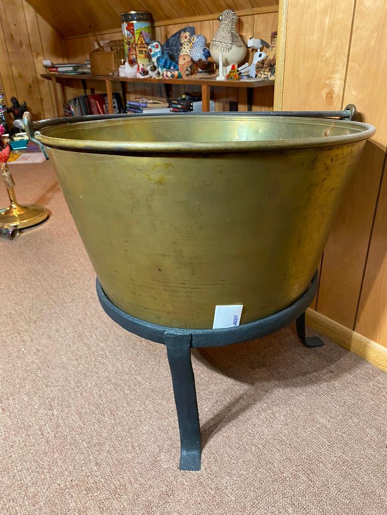 Large Sized Brass Apple Butter Kettle with Base and stirrer. (1 of 14)