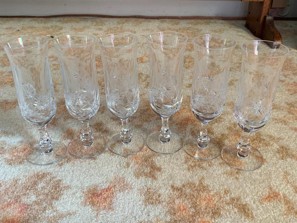 Ceskci Stemware.: Ceskci Stemware. In-house shipping available. Pickup is Sunday, November 6th from 12pm to 5pm in Lynchburg, Ohio 45142. (THIS IS THE ONLY PICKUP WINDOW) or we will provide in-house shipping for this i
