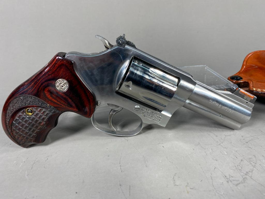 Smith & Wesson 60-15 357 Magnum Revolver: Smith & Wesson 60-15 357 Magnum Revolver. Brand: Smith & Wesson Serial: DAJ0625 Caliber: 357 Magnum Model: 60-15 Condition: Very good, some polish marks Notes: 3" barrel FFL check required: Yes Shippi