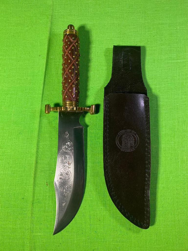 Chipaway Knife with Sheath: Chipaway Knife with Sheath. In-house shipping available. Pickup is Monday, March 13th from 11am to 6pm in Carroll, Ohio 43112 or we will provide in-house shipping for this item. For Ohio residents - s