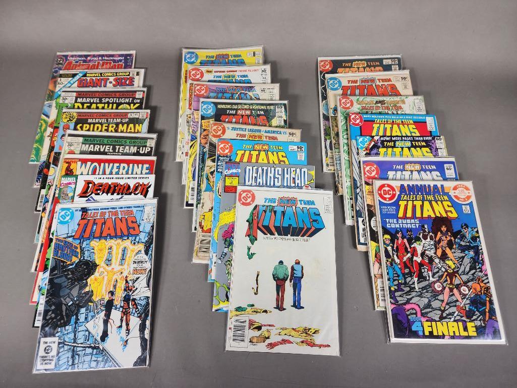 The New Teen Titans and Other Assorted Collectible Comic Books. (1 of 20)