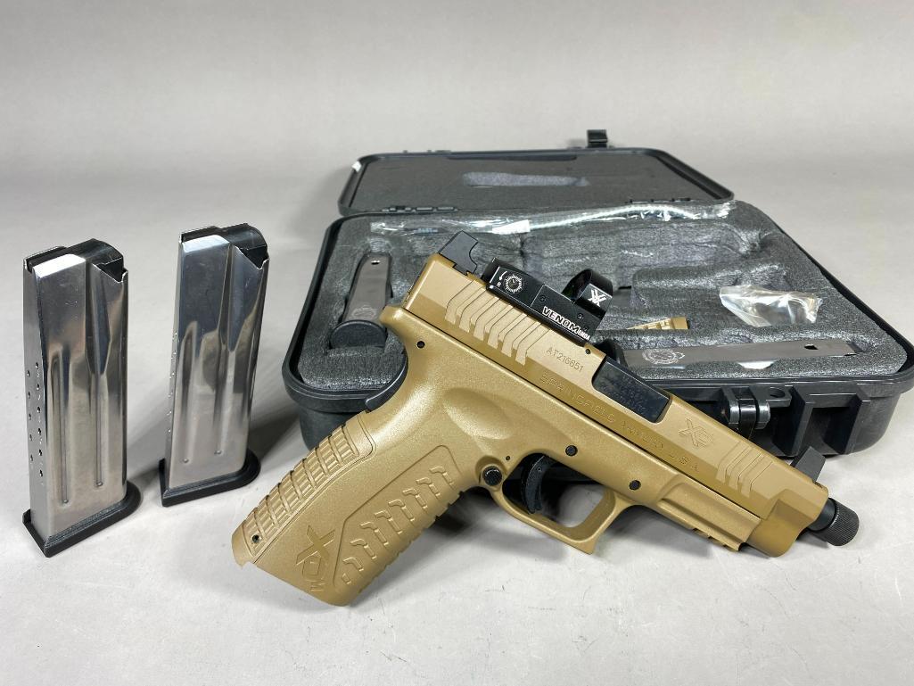 Springfield Armory Model XD-10 Very Good in 10mm Auto: BRAND: Springfield Armory SERIAL: AT216651 CALIBER/GAUGE: 10MM Auto MODEL: XD-10 CONDITION: Very Good BACKGROUND CHECK: Yes OTHER INFO: 8 inches Long, Factory Case with 4 Magazines SHIPPING: In-house 