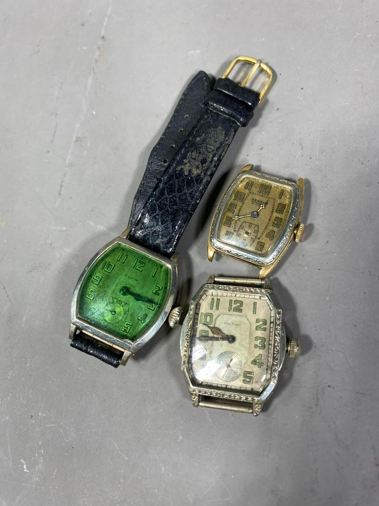 Three Men's 1930s Watches-Elgin, Waltham, Benrus: Elgin and Waltham run, Benrus does not. In-house shipping available. Pickup is Monday, July 31st from 11am to 4pm in Carroll, Ohio 43112 or we will provide in-house shipping for this item. We will col