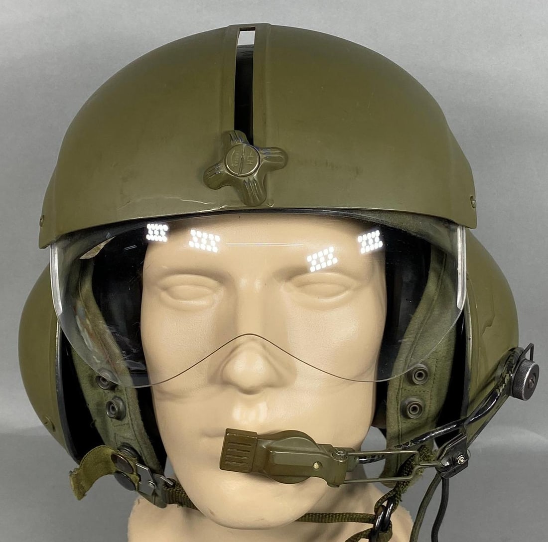U.S ARMY POST VIETNAM WAR HELICOPTER PILOT HELMET: Helmet made by Gentex. The silver gentex label is intact. Includes astrocom headset rig and clear lens. Velco attachment strips on the back. Com wire and 44U mouthpiece intact. Only fragments of contr