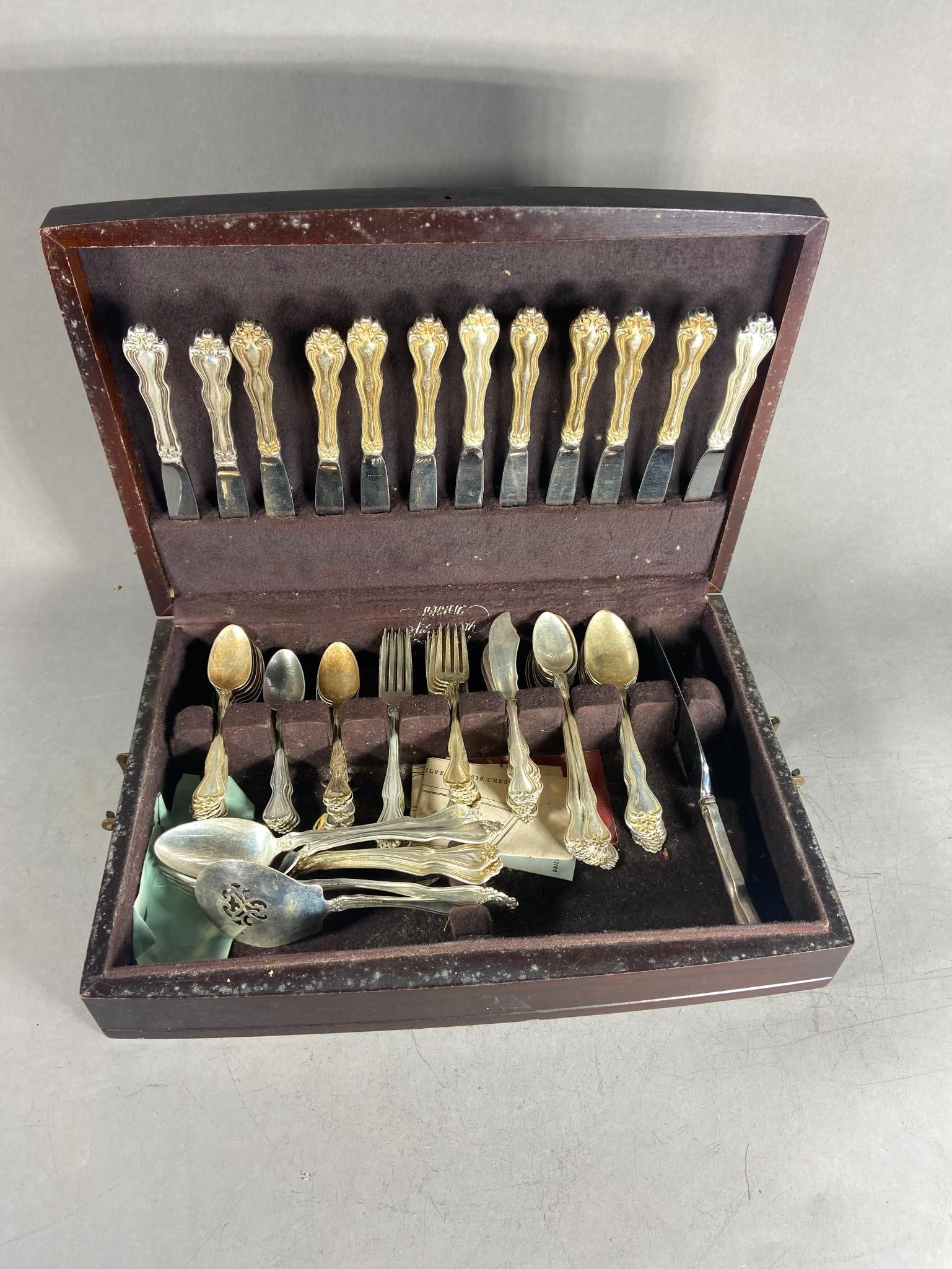 Westmoreland Sterling Silver Set in Case 2872.9 grams. (1 of 20)