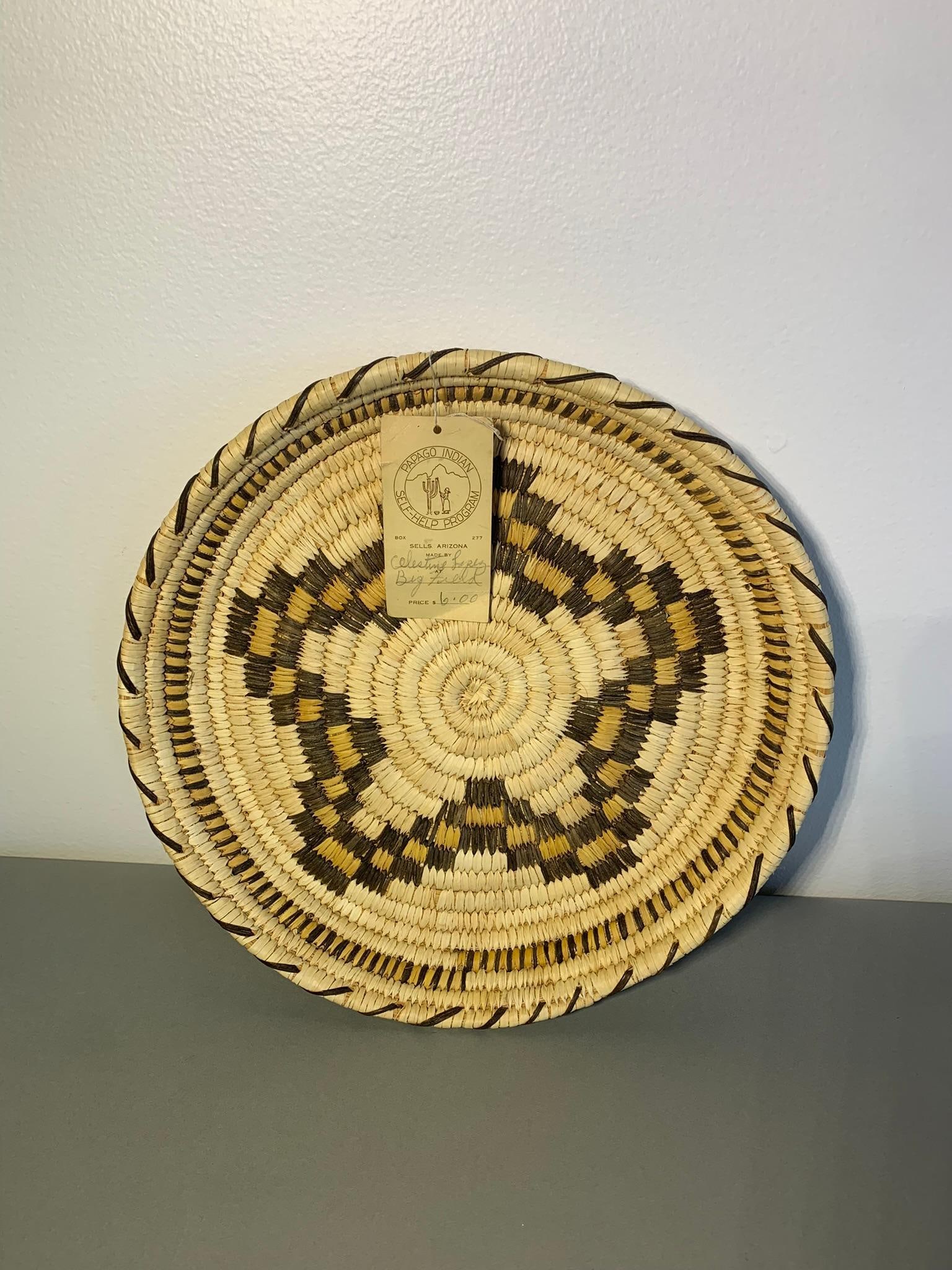 C. 1966 Tohono O"O'odham Basket.: C. 1966 Tohono O"O'odham Basket. In-house shipping is available. Pickup is Monday, December 18th from 12pm to 6pm and Tuesday, December 19th from 11am to 3pm in Carroll, Ohio 43112 or we will provide 
