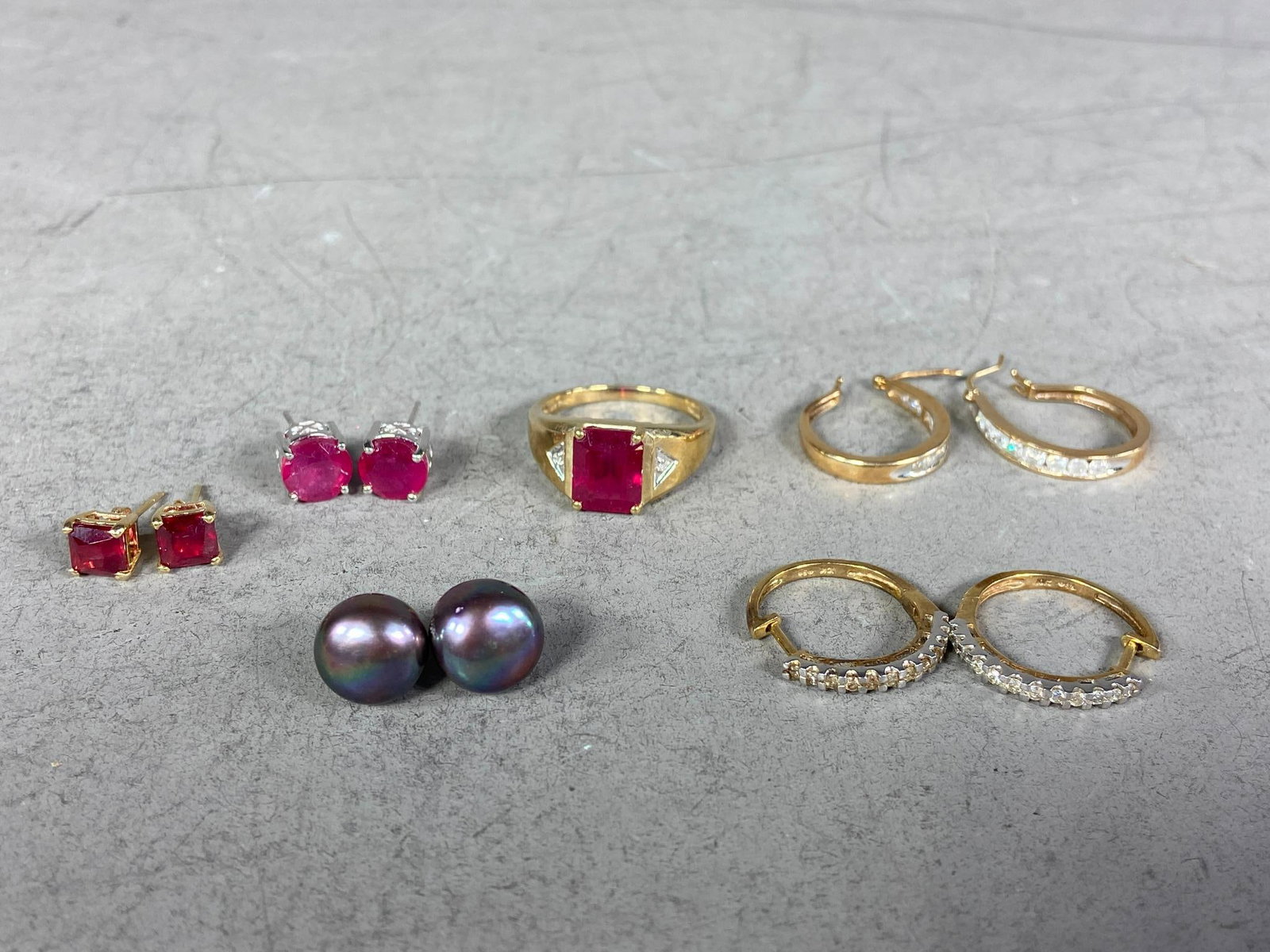 Lot of better 10k Gold Jewelry 20.1 grams Gem Set, Diamonds (1 of 20)
